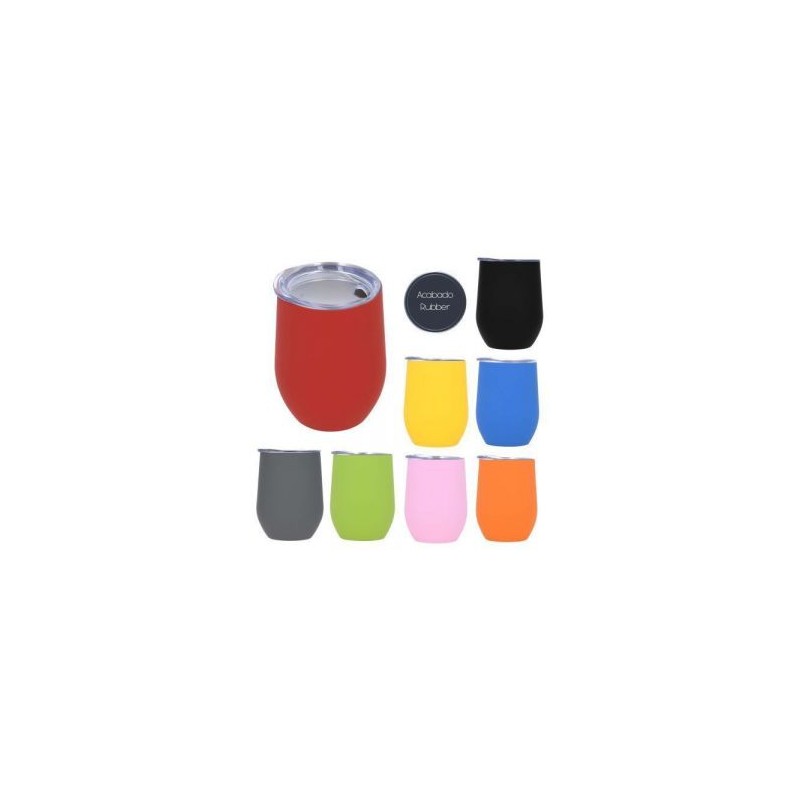 Termo con doble pared de acero inoxidable y acabado rubber. Incluye tapa transparente de cierre a presión.