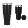 Termo con doble pared de acero inoxidable, insulado al vacío que cuenta con bocina bluetooth con controles de volumen, botón de 