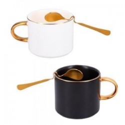 Taza de cerámica con cuchara de acero inoxidable para sujeción en el borde.